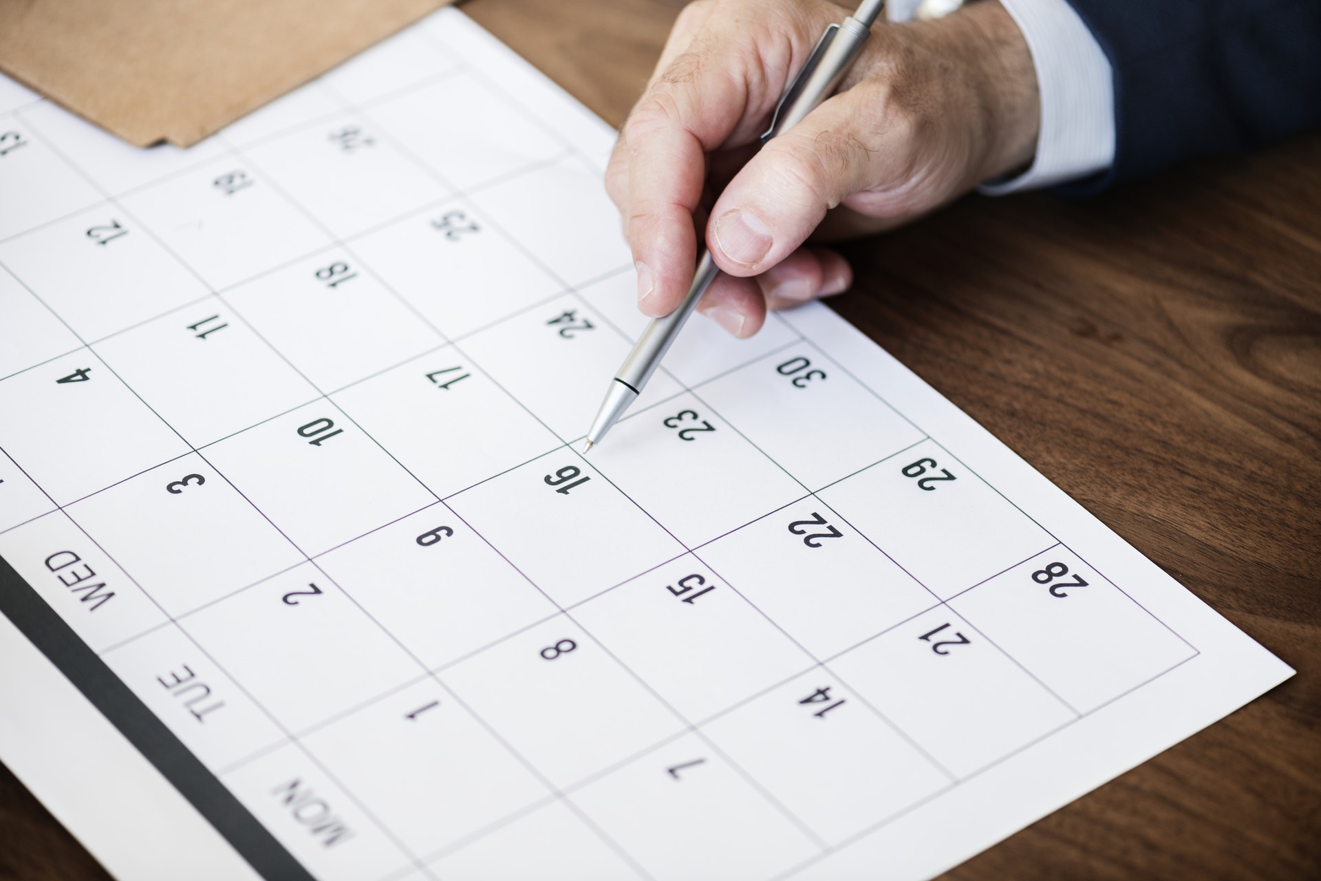 Maintain a calendar