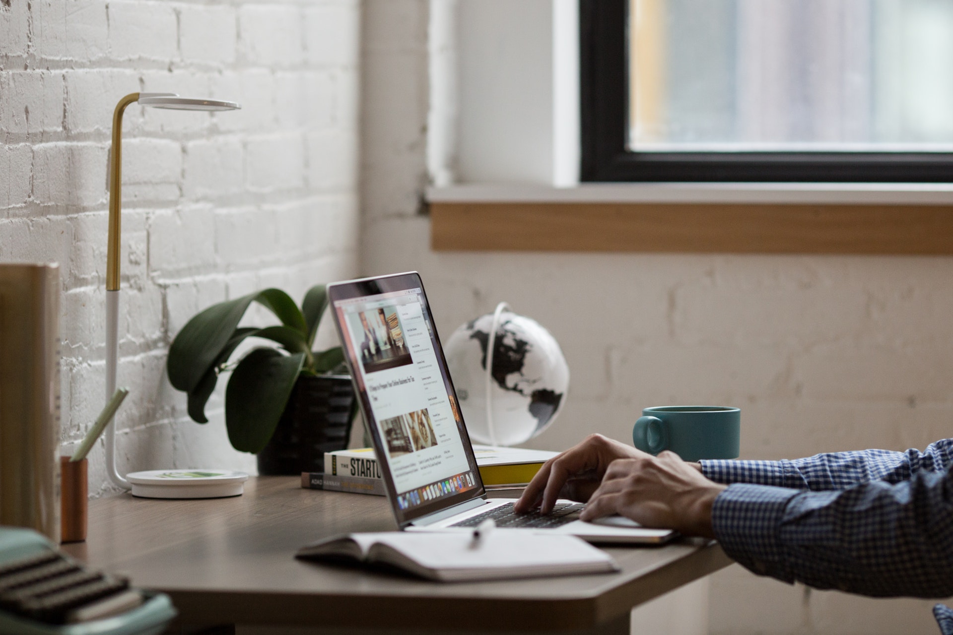 Top 9 Smartsheet Alternatives to Keep Your Teams Productive